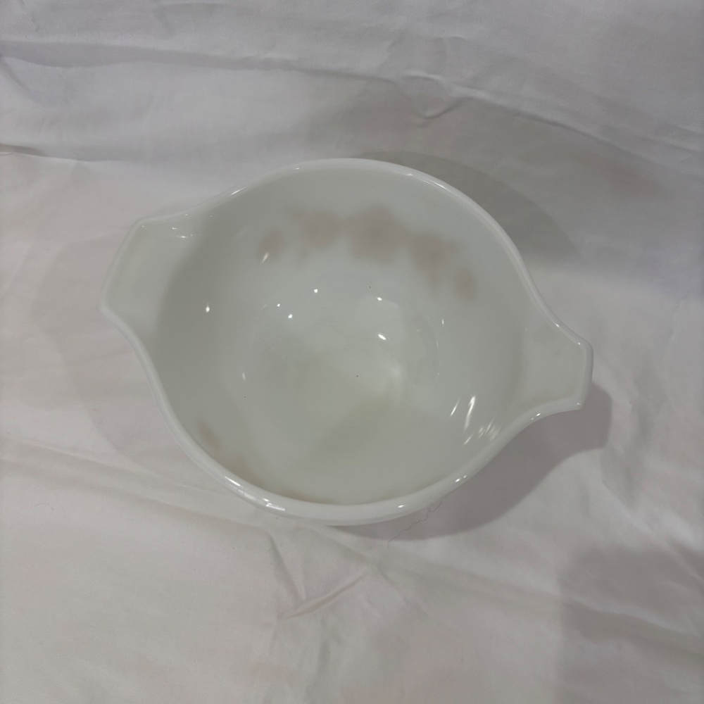 Vintage Pyrex Casserole or Mixing Bowl - Picture 2 of 3